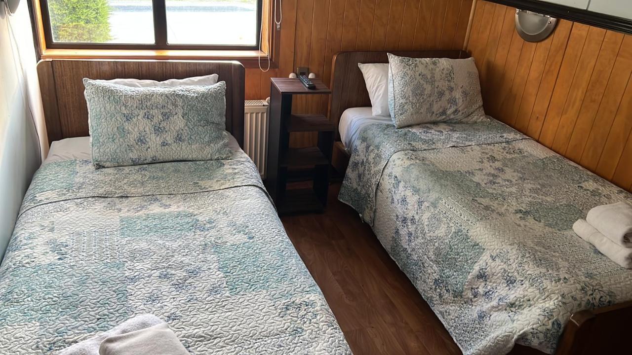 Hostal Victoria Πούντα Αρένας Εξωτερικό φωτογραφία