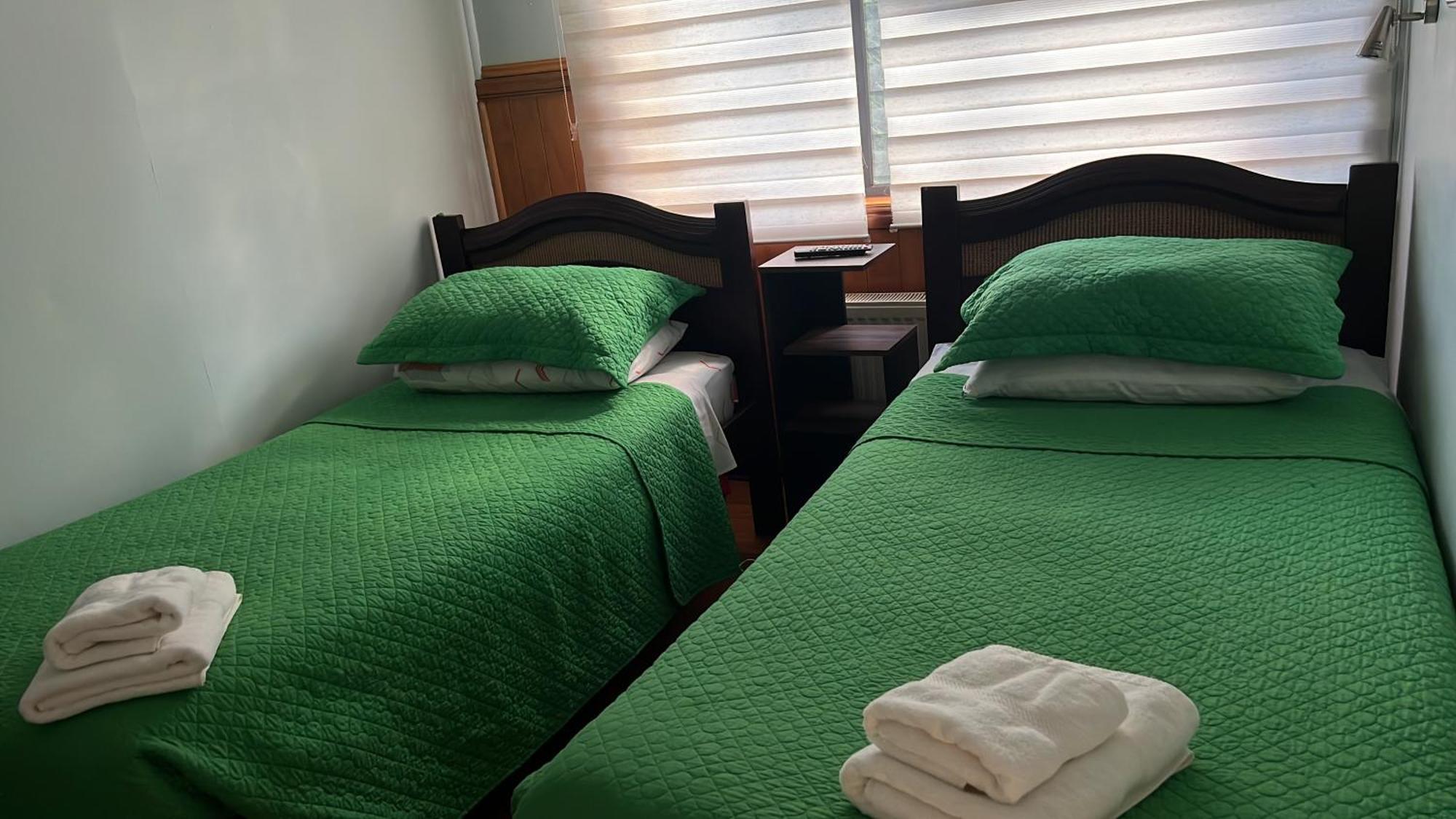 Hostal Victoria Πούντα Αρένας Εξωτερικό φωτογραφία