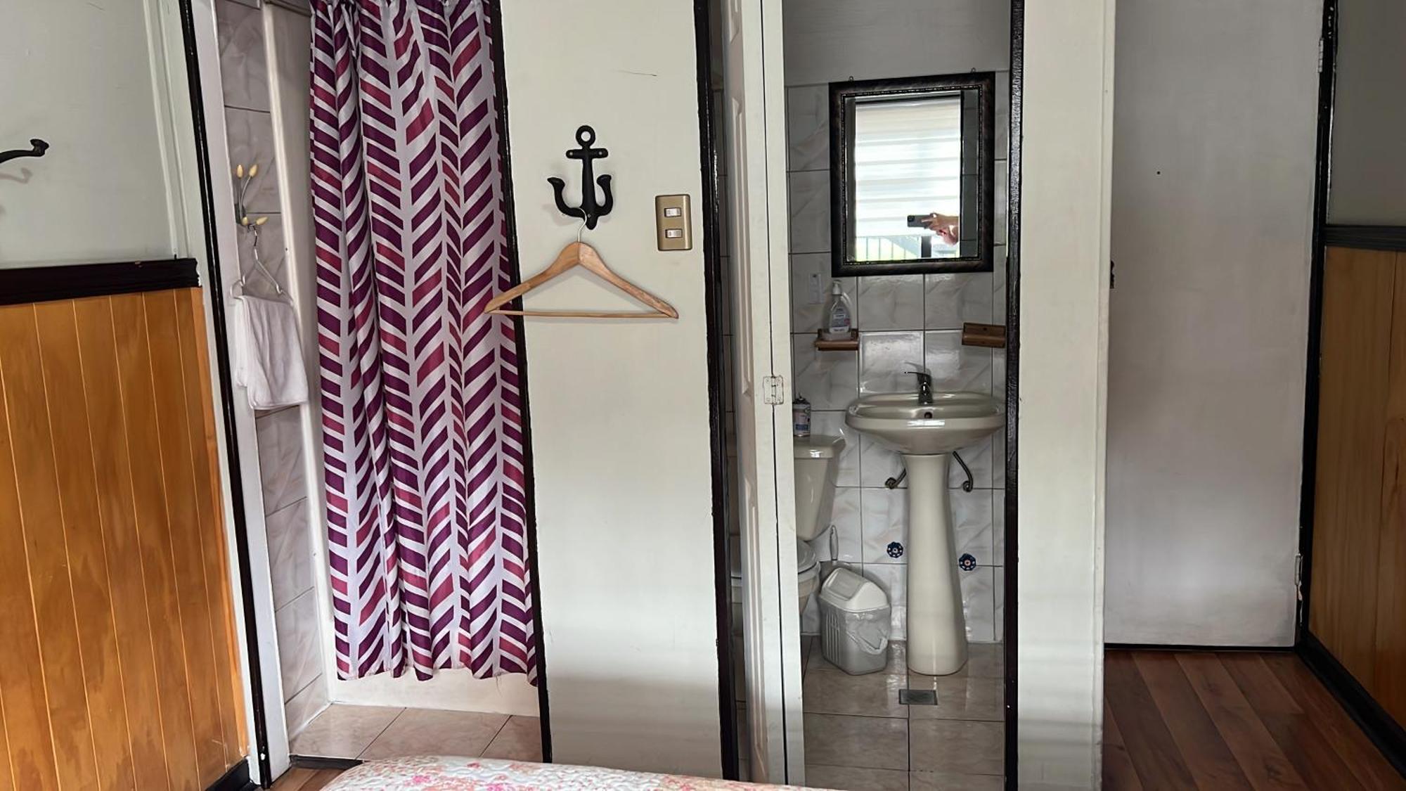 Hostal Victoria Πούντα Αρένας Εξωτερικό φωτογραφία